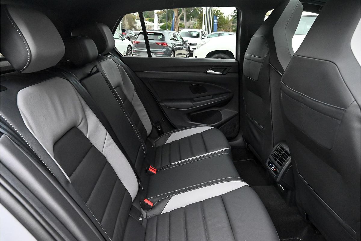 2025 Volkswagen Golf 110TSI R-Line 8.5