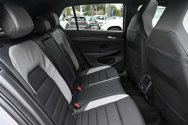2025 Volkswagen Golf 110TSI R-Line 8.5