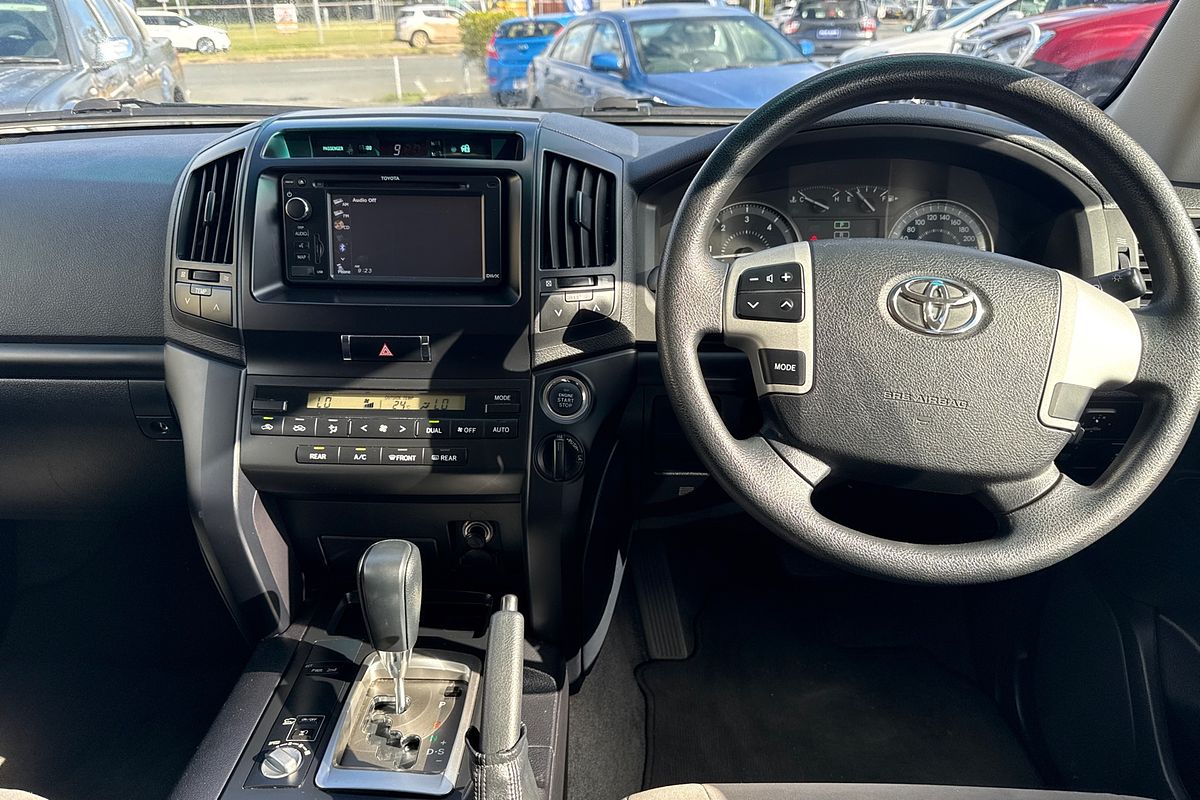 2015 Toyota Landcruiser GXL VDJ200R