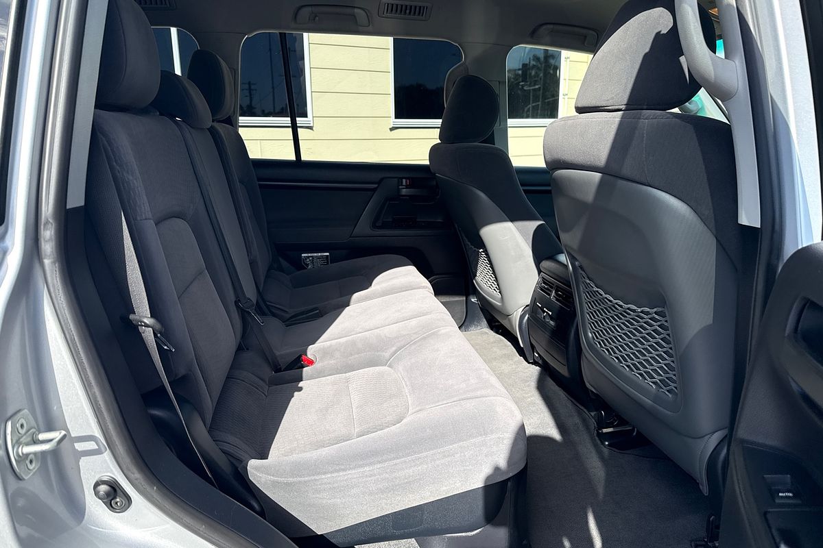 2015 Toyota Landcruiser GXL VDJ200R