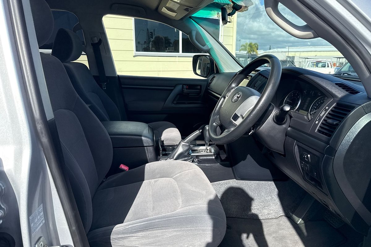 2015 Toyota Landcruiser GXL VDJ200R