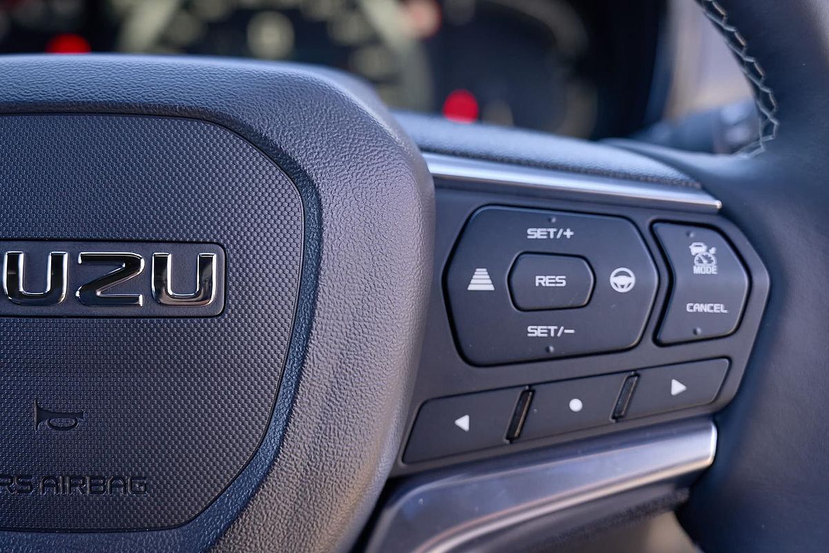 2025 Isuzu D-MAX LS-U+ 4X4