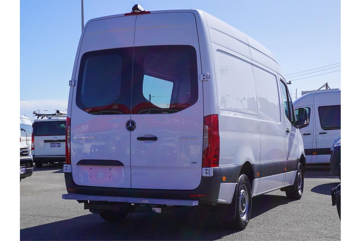 2022 Mercedes-Benz Sprinter 316CDI VS30