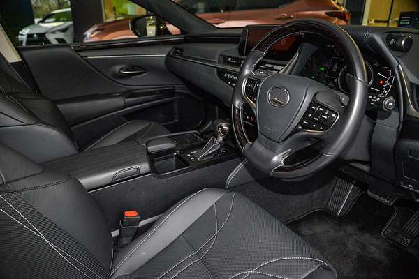 2019 Lexus ES ES300h Luxury AXZH10R