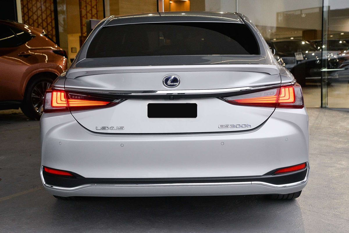 2019 Lexus ES ES300h Luxury AXZH10R
