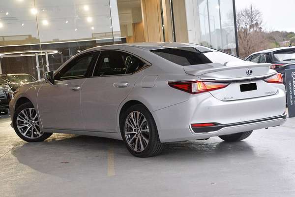 2019 Lexus ES ES300h Luxury AXZH10R