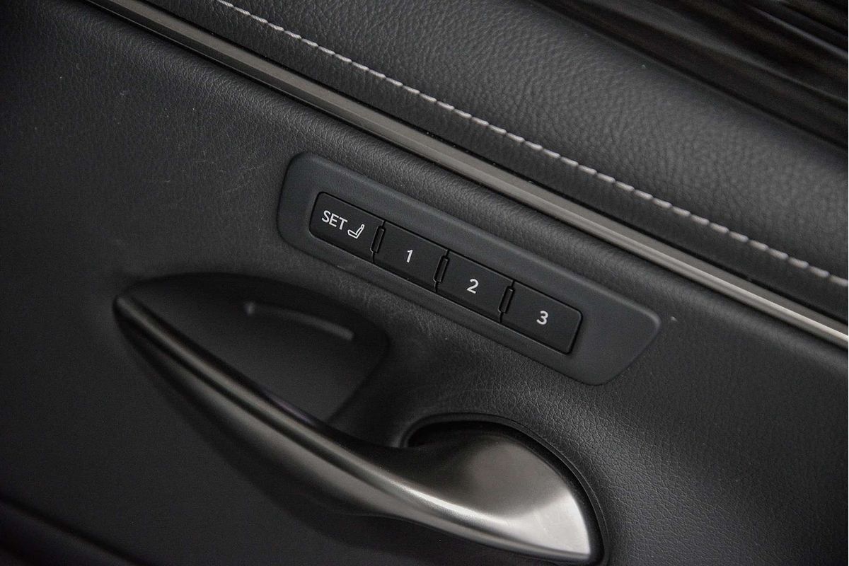 2019 Lexus ES ES300h Luxury AXZH10R