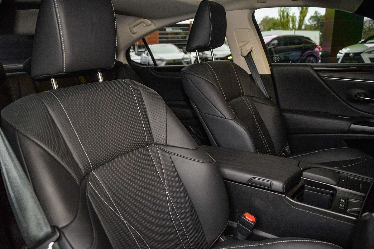 2019 Lexus ES ES300h Luxury AXZH10R