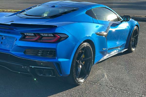 2025 Chevrolet Corvette E-Ray 3LZ C8