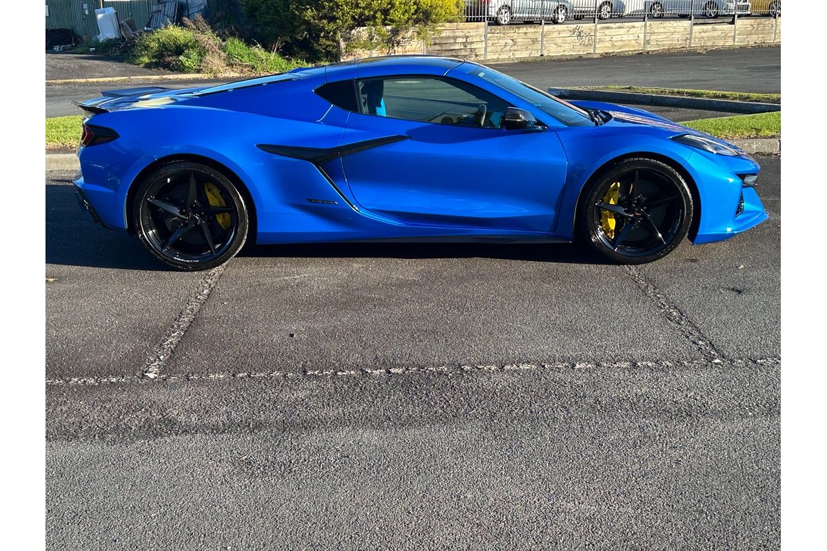 2025 Chevrolet Corvette E-Ray 3LZ C8
