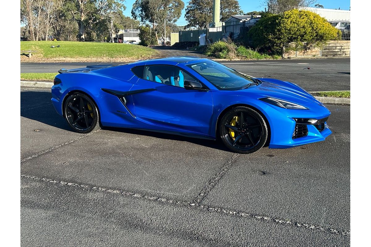 2025 Chevrolet Corvette E-Ray 3LZ C8