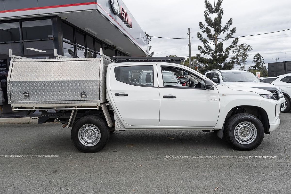 2022 Mitsubishi Triton GLX MR 4X4