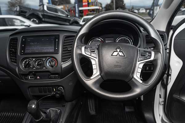 2022 Mitsubishi Triton GLX MR 4X4