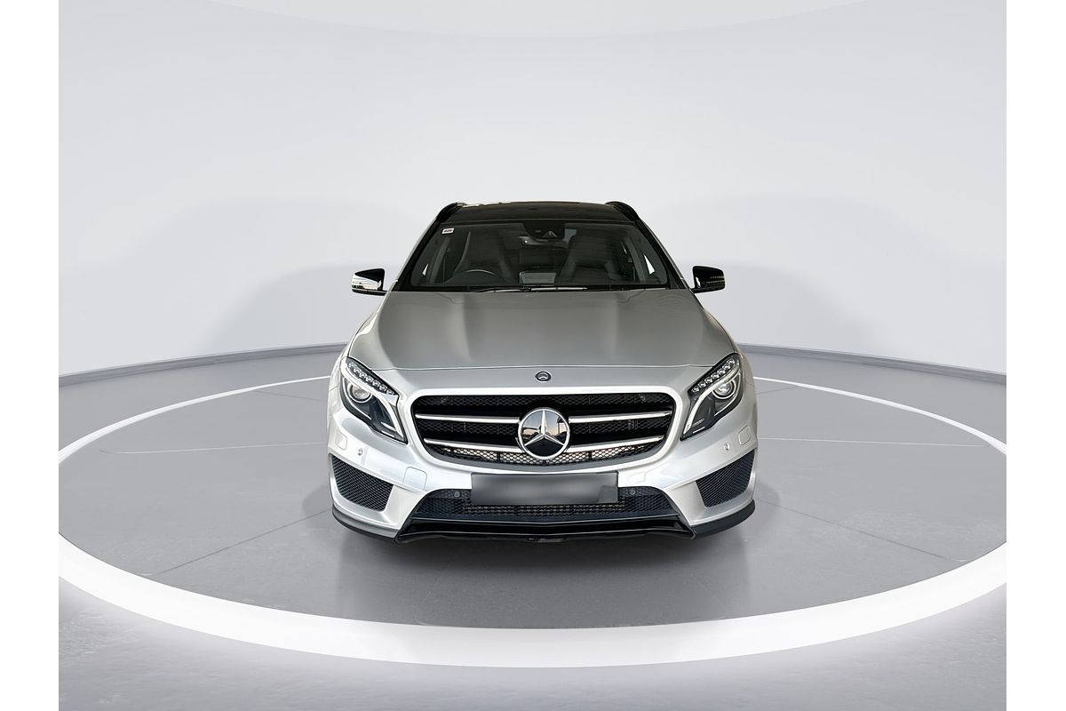 2015 Mercedes-Benz GLA-Class GLA250 X156