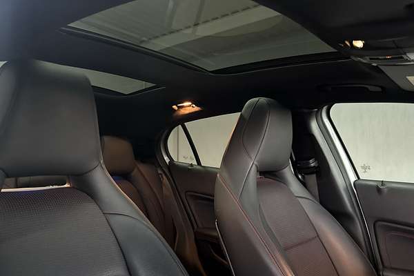 2015 Mercedes-Benz GLA-Class GLA250 X156