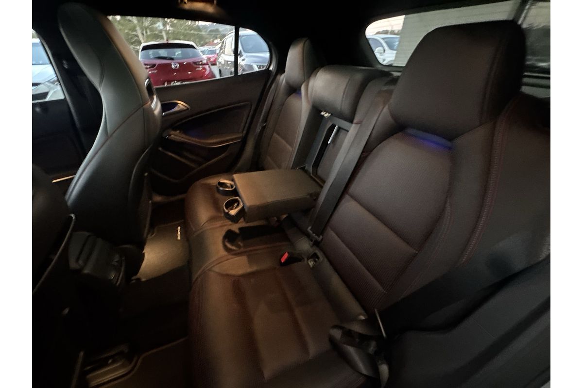2015 Mercedes-Benz GLA-Class GLA250 X156