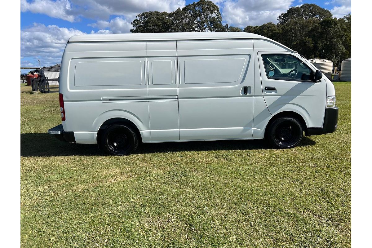 2019 Toyota Hiace KDH221R