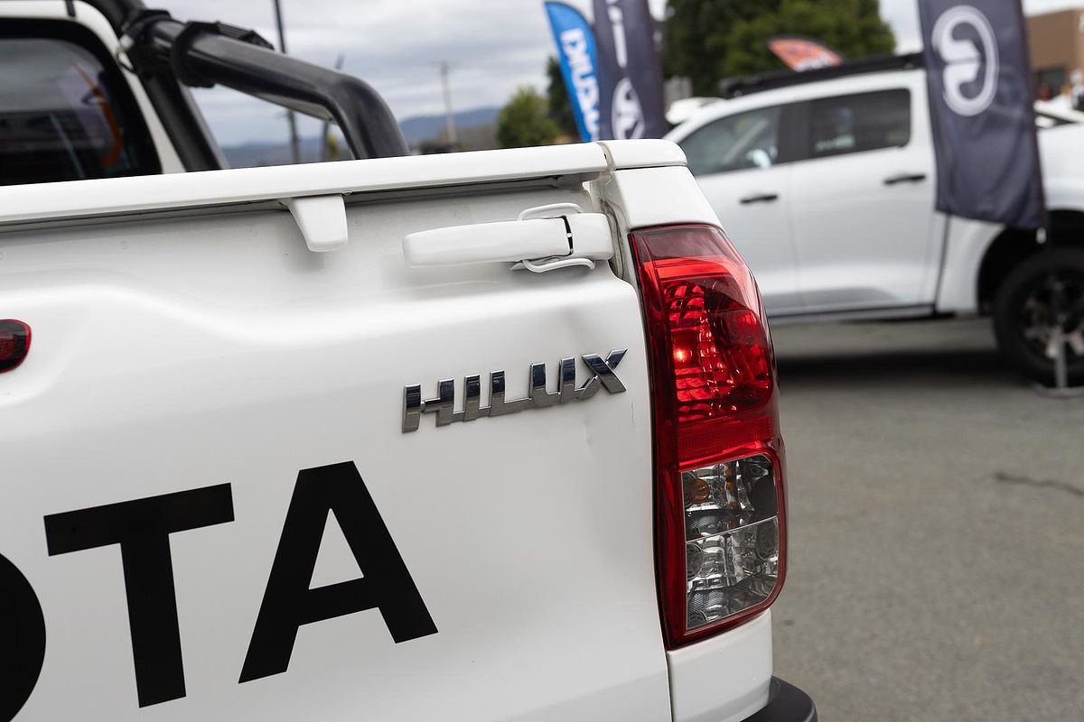2019 Toyota Hilux SR GUN126R 4X4