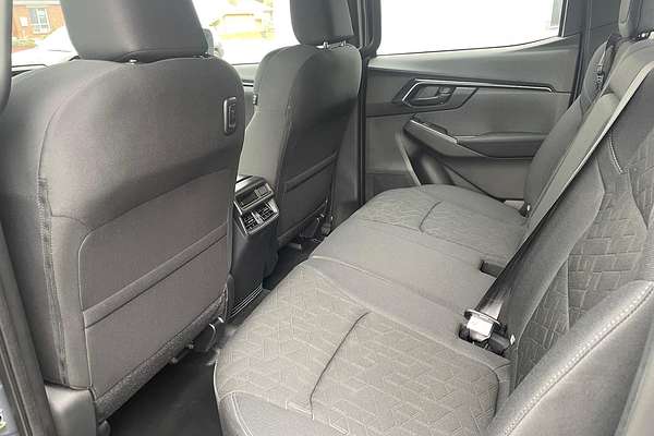 2025 Isuzu D-MAX X-RIDER 4X4