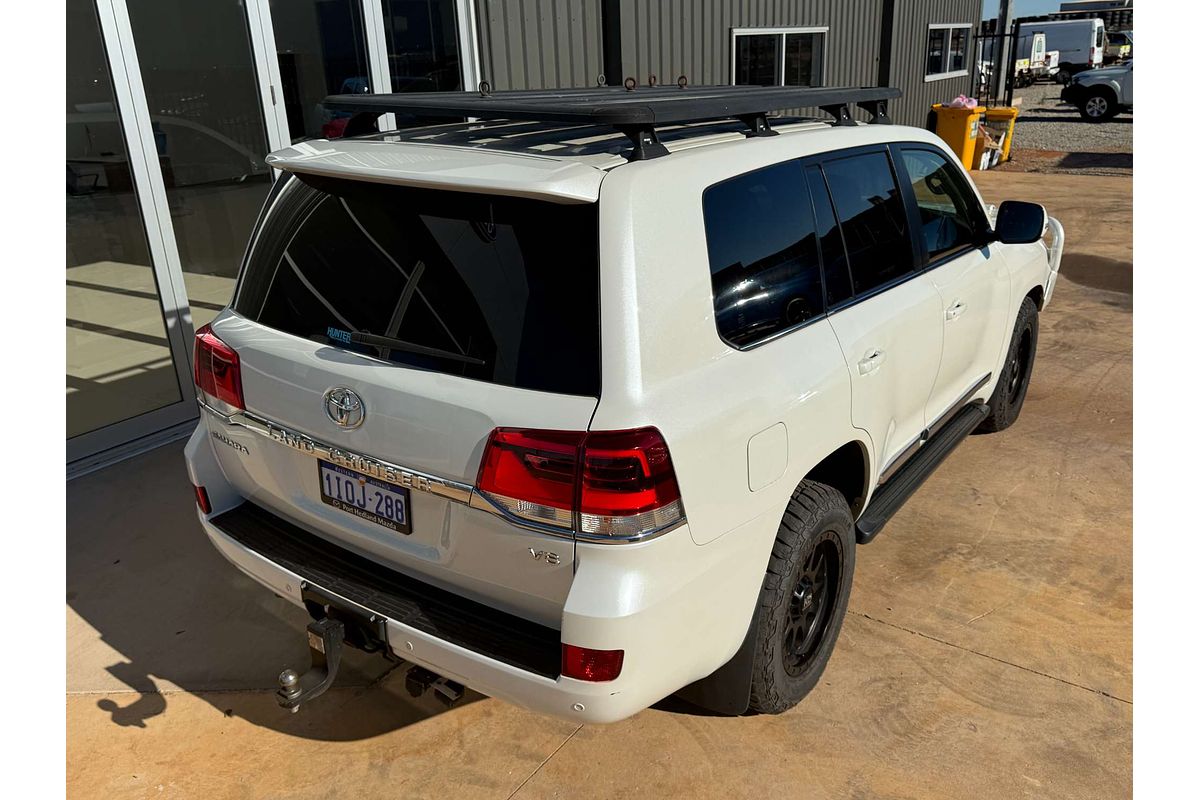 2017 Toyota Landcruiser Sahara VDJ200R