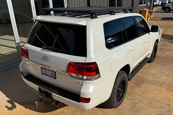 2017 Toyota Landcruiser Sahara VDJ200R