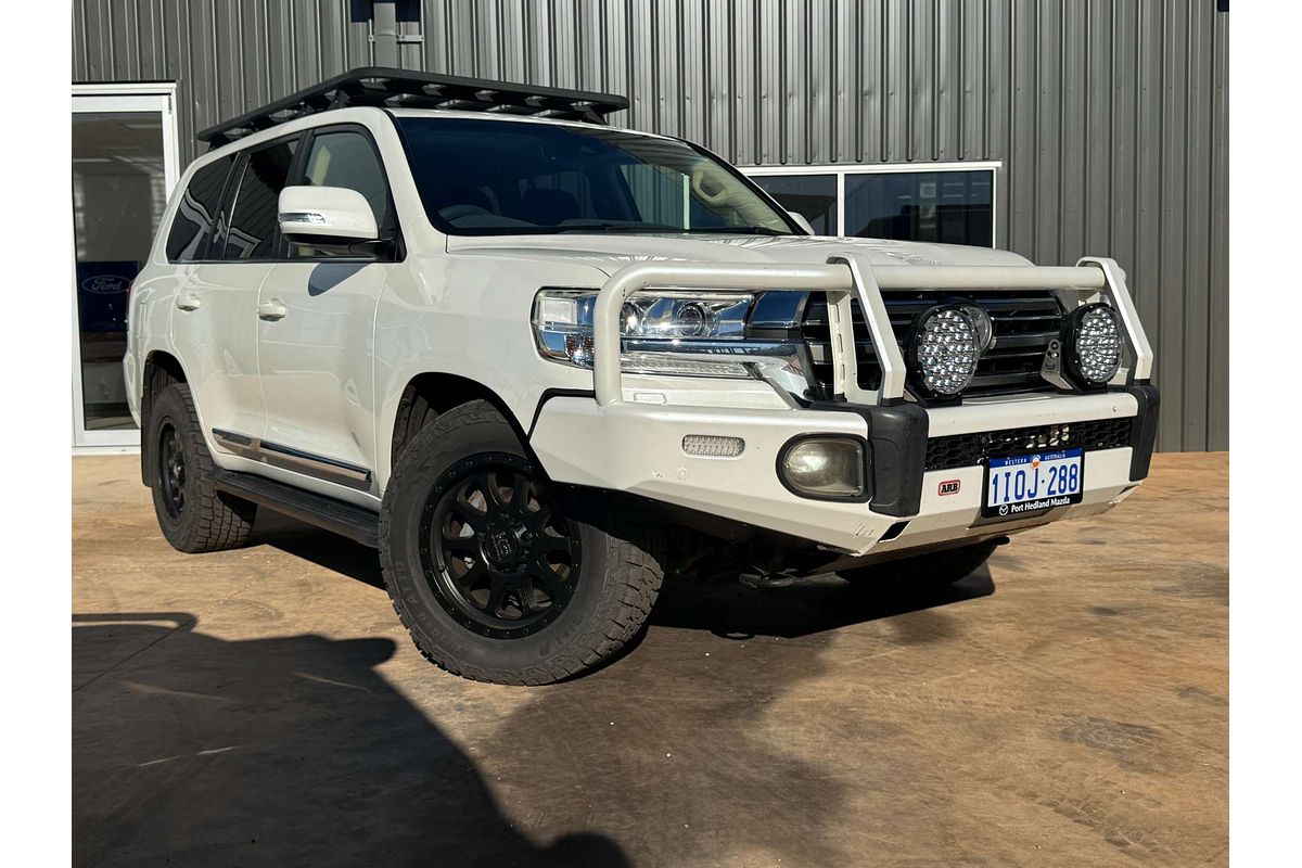 2017 Toyota Landcruiser Sahara VDJ200R