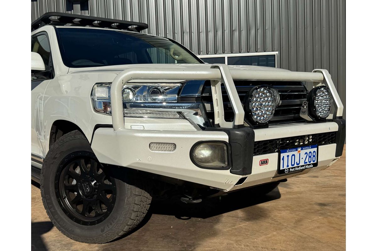 2017 Toyota Landcruiser Sahara VDJ200R
