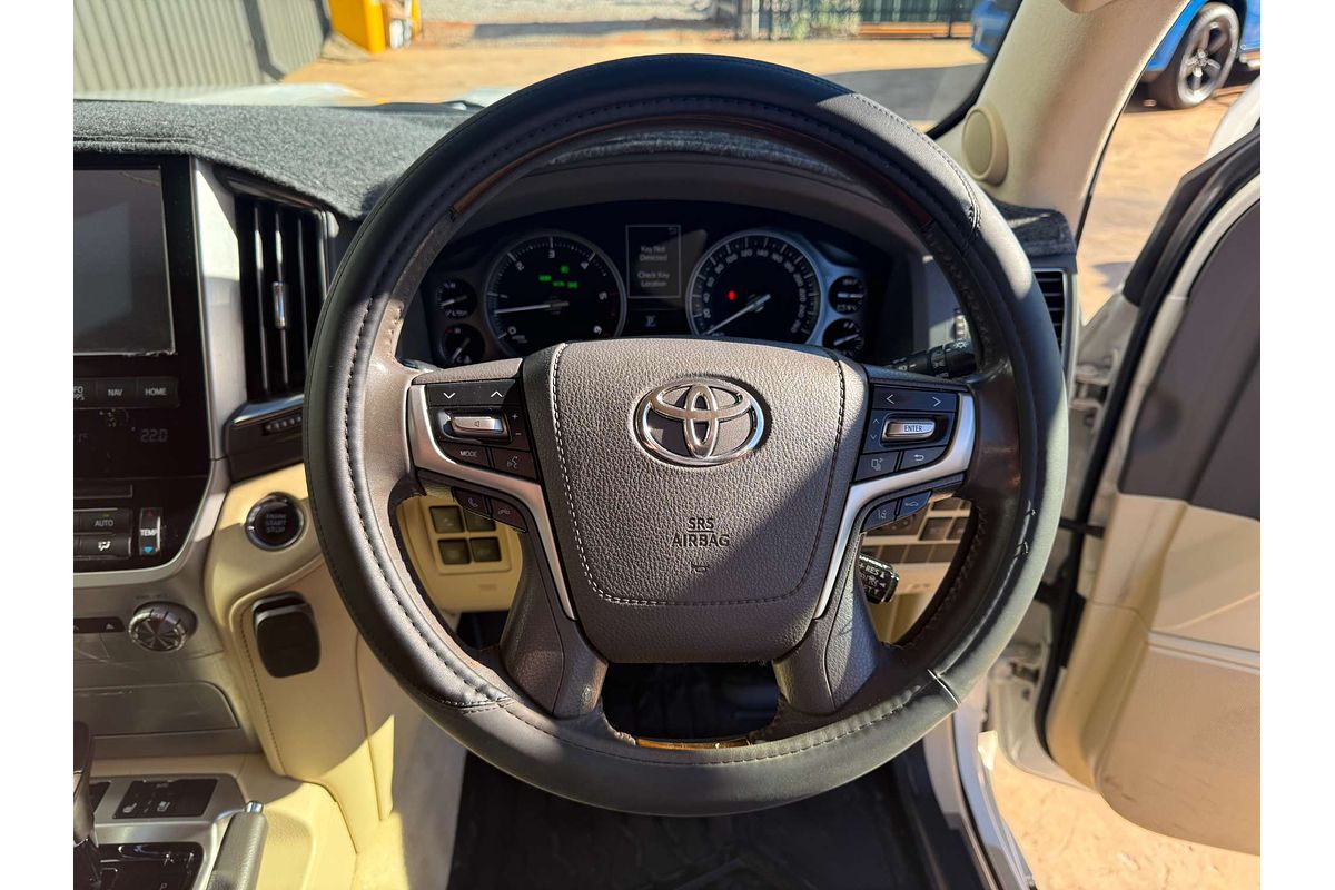 2017 Toyota Landcruiser Sahara VDJ200R