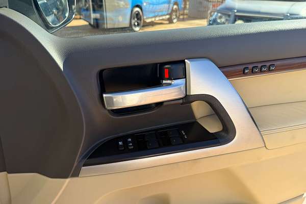 2017 Toyota Landcruiser Sahara VDJ200R