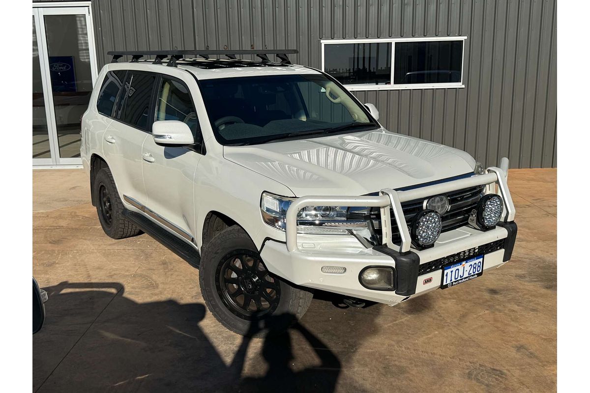 2017 Toyota Landcruiser Sahara VDJ200R