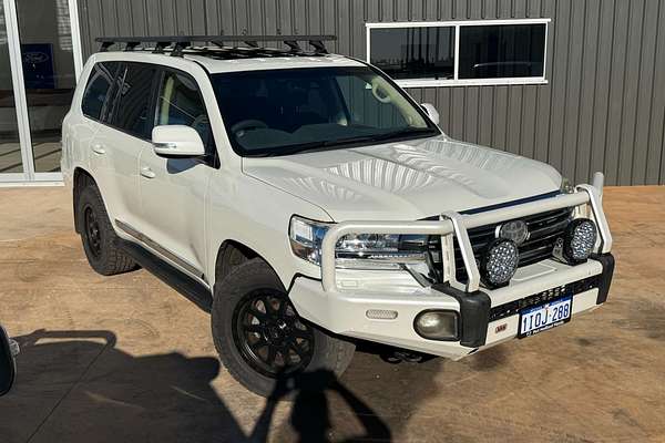 2017 Toyota Landcruiser Sahara VDJ200R