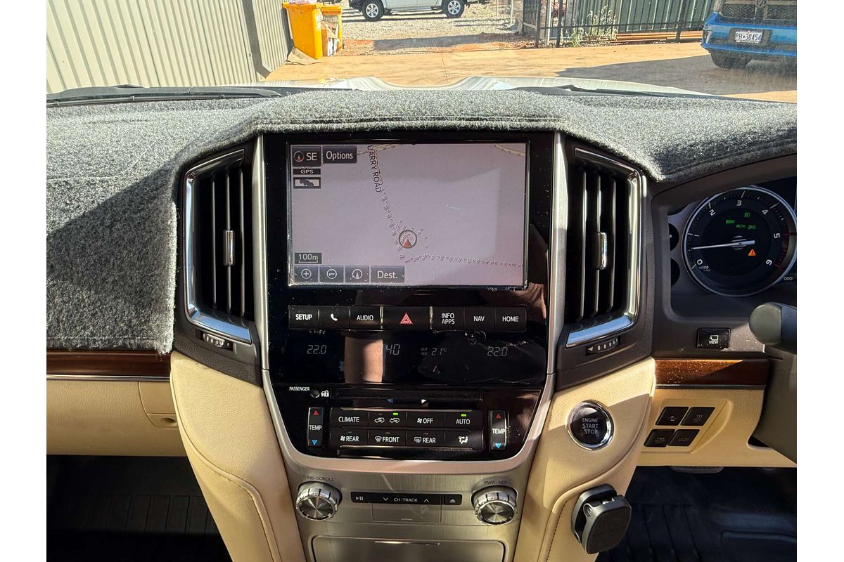 2017 Toyota Landcruiser Sahara VDJ200R
