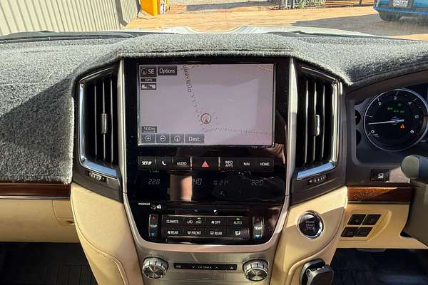 2017 Toyota Landcruiser Sahara VDJ200R