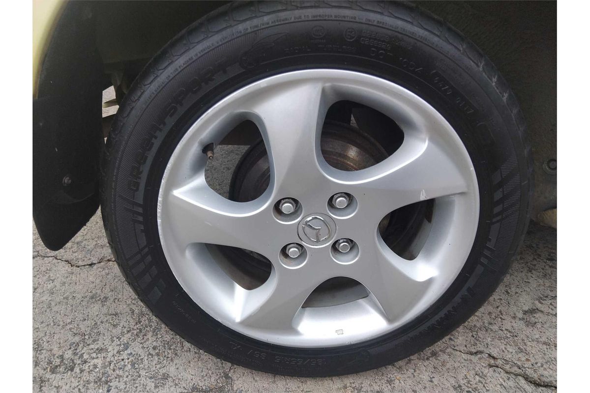 2002 Mazda 2 Maxx DY Series 1