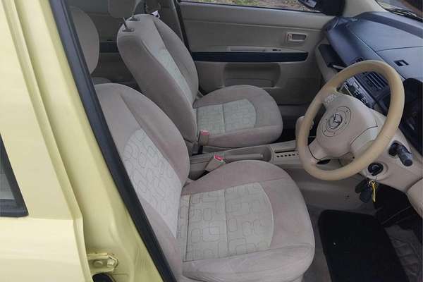 2002 Mazda 2 Maxx DY Series 1