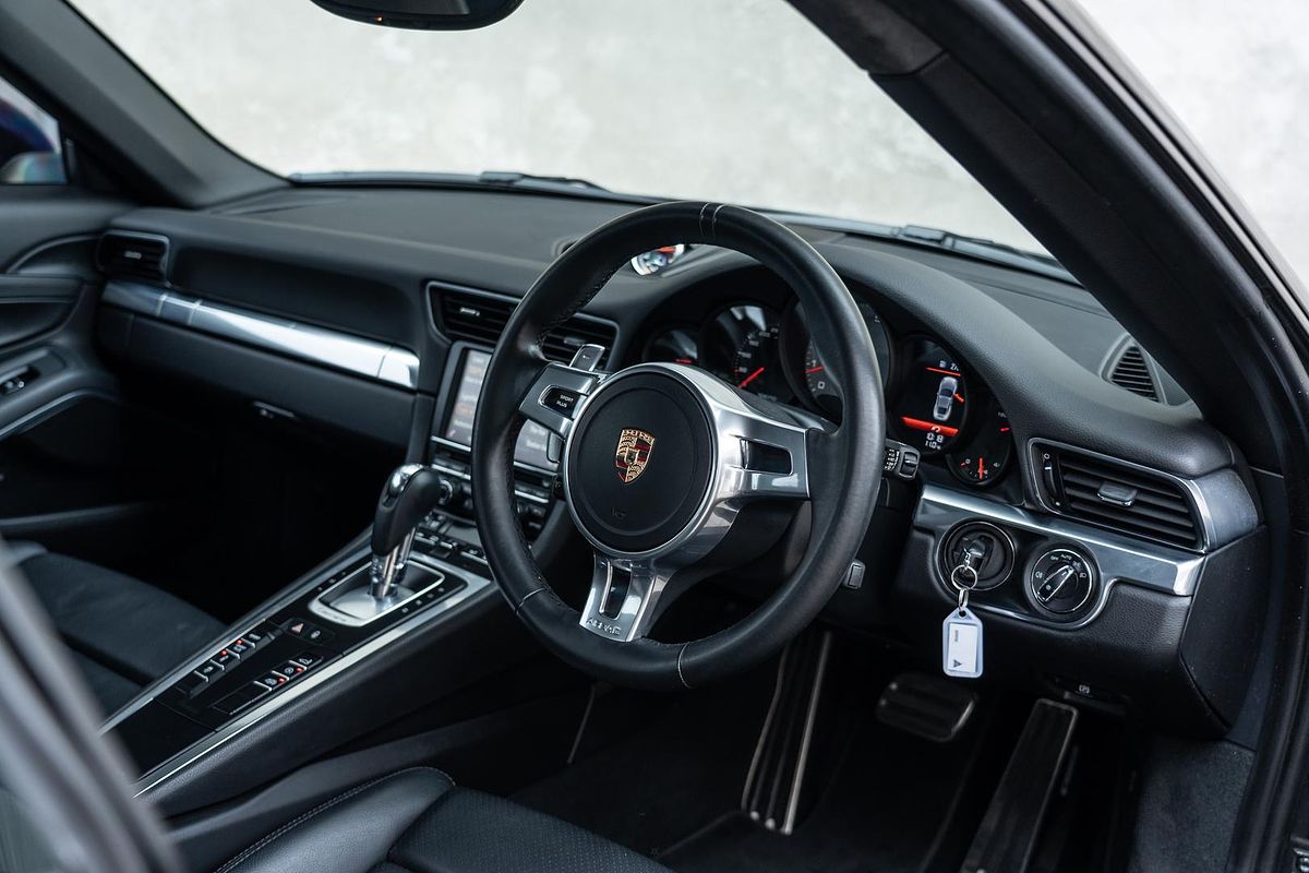 2014 Porsche 911 Carrera S 991