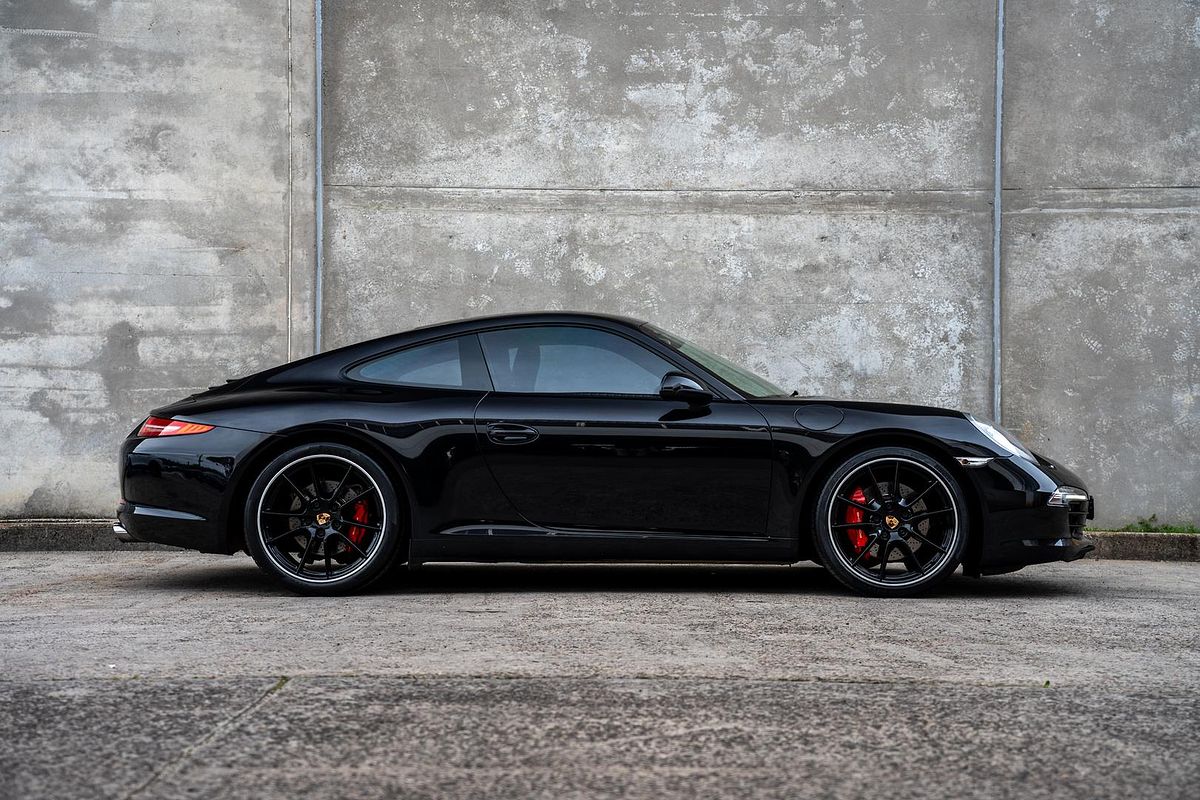 2014 Porsche 911 Carrera S 991