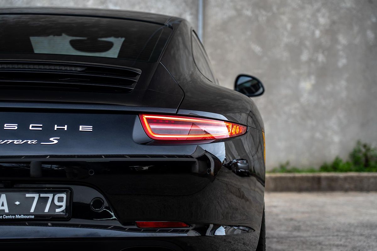 2014 Porsche 911 Carrera S 991