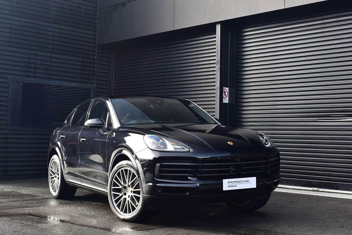 2022 Porsche Cayenne Platinum Edition 9YB
