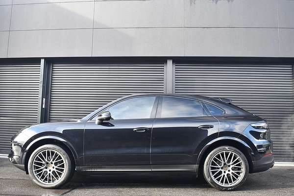 2022 Porsche Cayenne Platinum Edition 9YB