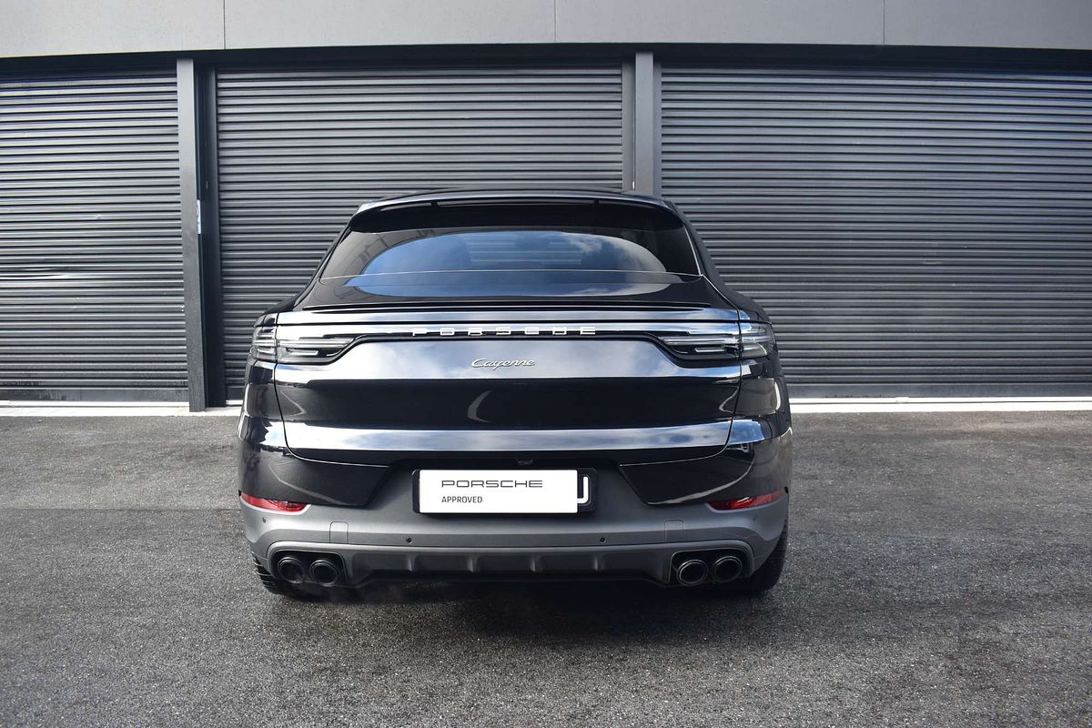 2022 Porsche Cayenne Platinum Edition 9YB