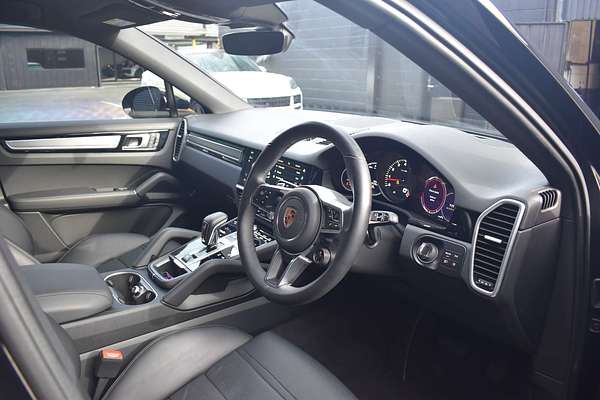 2022 Porsche Cayenne Platinum Edition 9YB