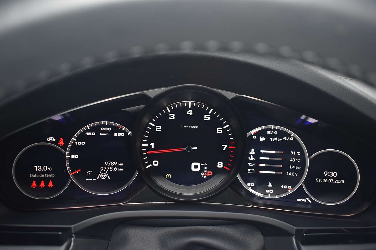 2022 Porsche Cayenne Platinum Edition 9YB