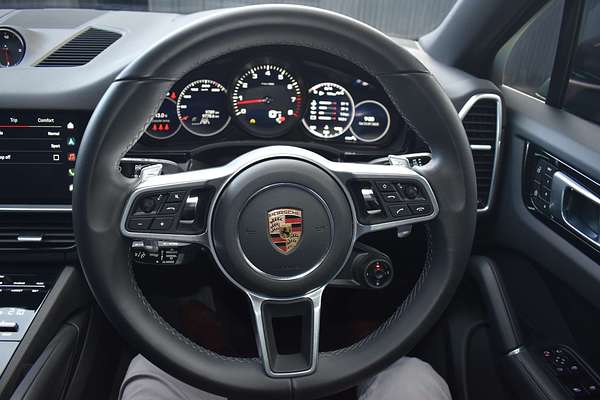 2022 Porsche Cayenne Platinum Edition 9YB