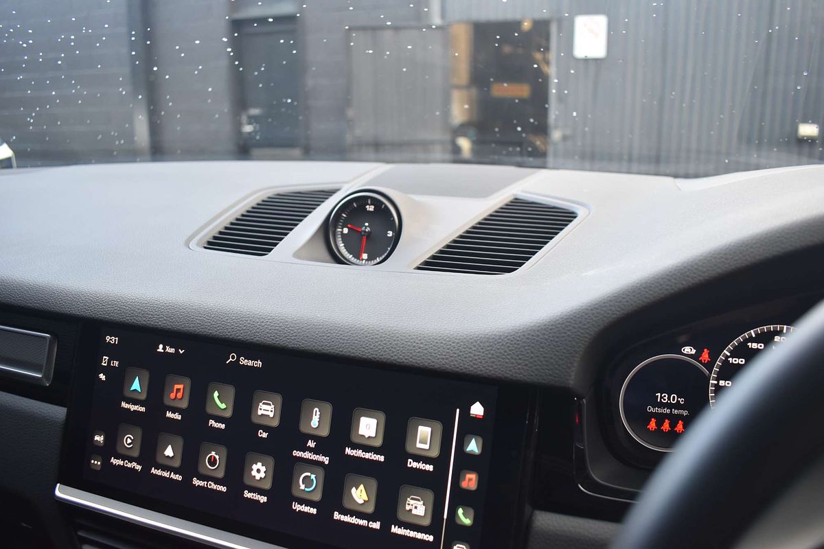 2022 Porsche Cayenne Platinum Edition 9YB