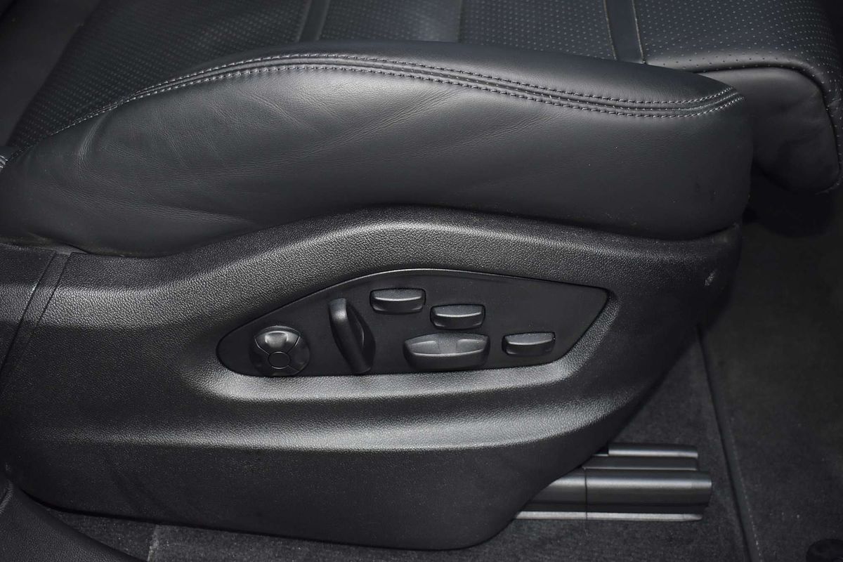 2022 Porsche Cayenne Platinum Edition 9YB