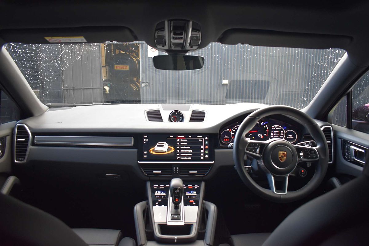 2022 Porsche Cayenne Platinum Edition 9YB