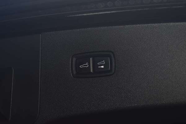 2022 Porsche Cayenne Platinum Edition 9YB