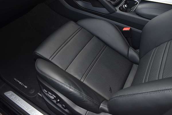2022 Porsche Cayenne Platinum Edition 9YB