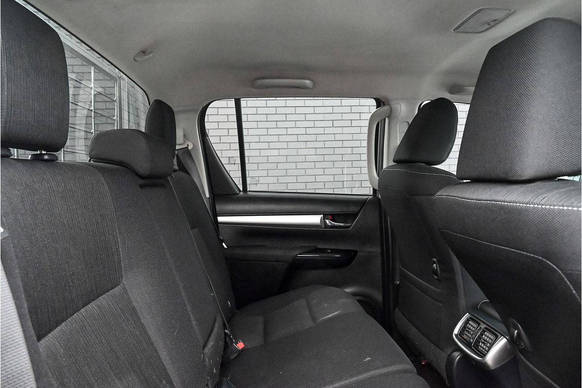 2022 Toyota Hilux SR5 GUN126R 4X4